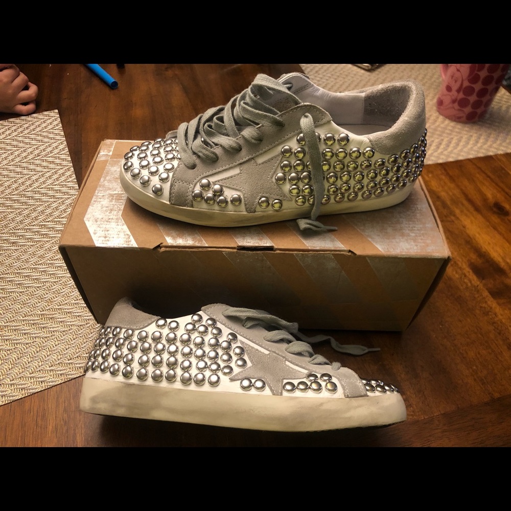 Golden goose sneakers superstar studs white